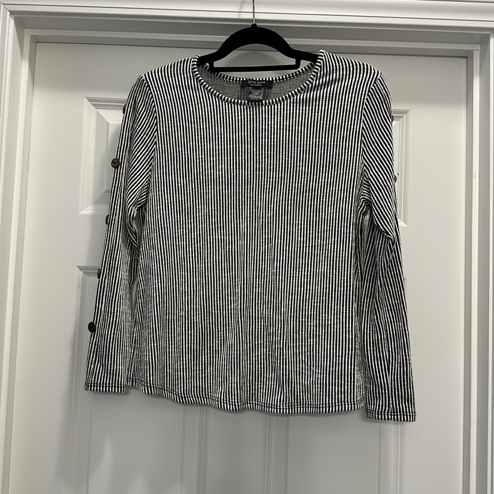 Love Ryan Los Angeles Button Top
